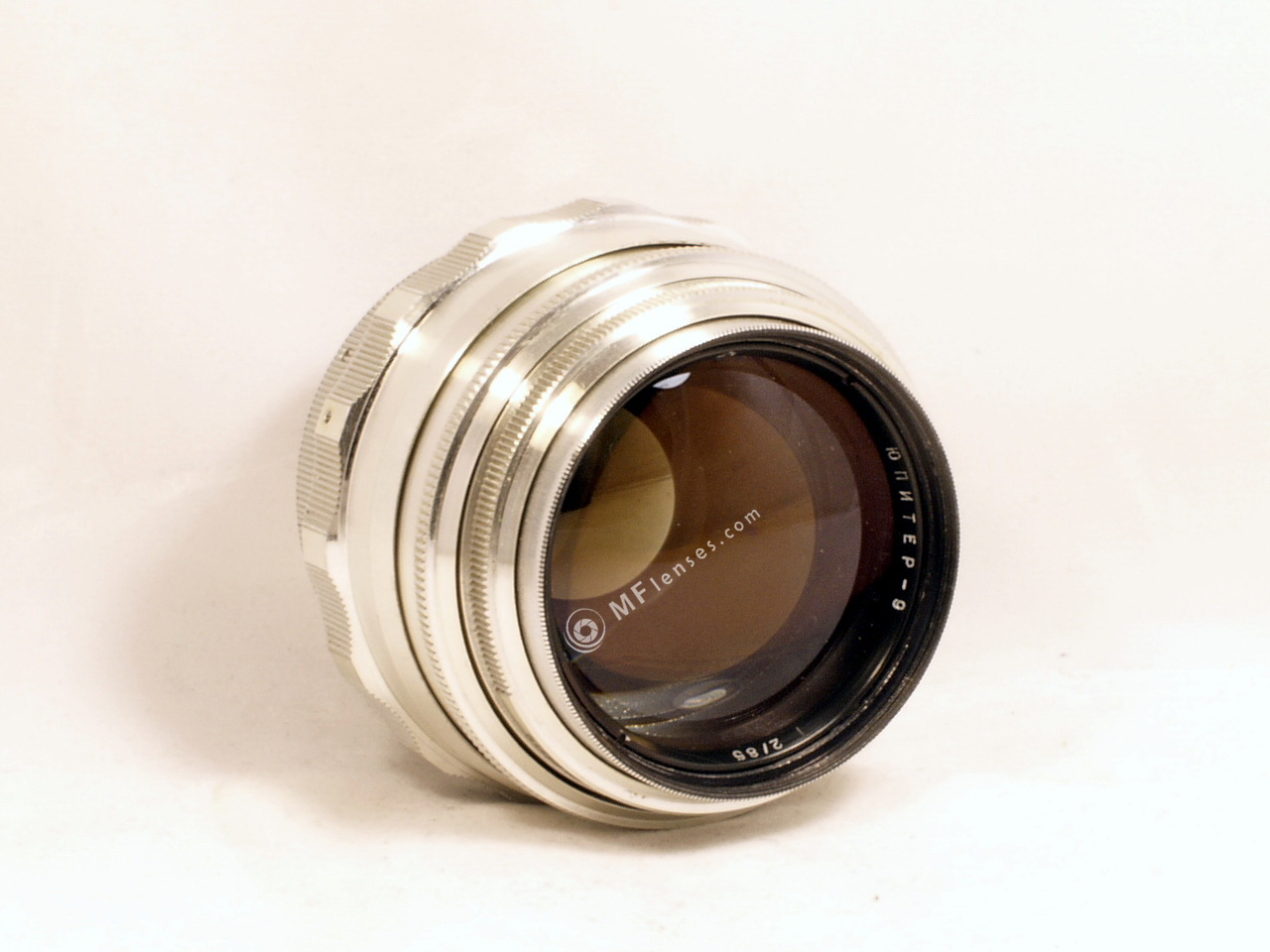 Jupiter-9 silver SLR lens 85mm f2 M39