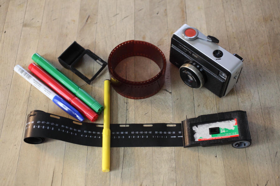 Recargando tu carrete de 126 con película de 35 mm · Lomography